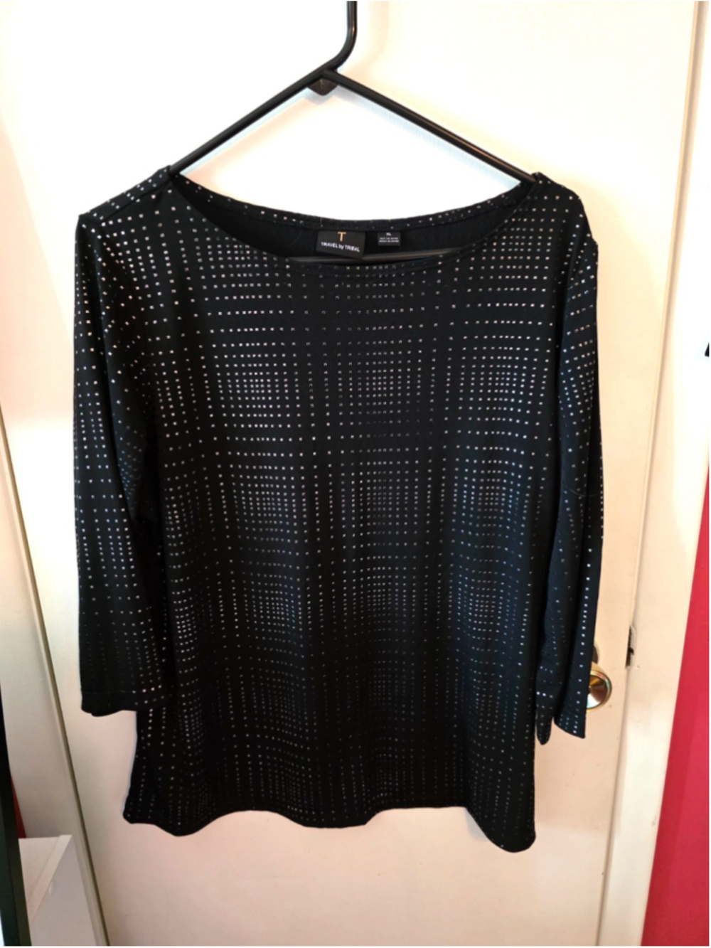 Travel by Tribal Black silver Women's 3/4 length top